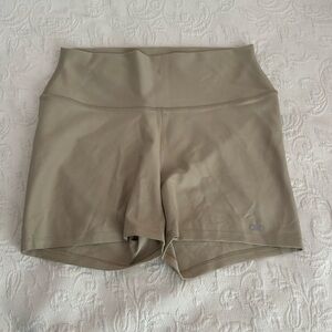 Alo Biker shorts size medium color sand